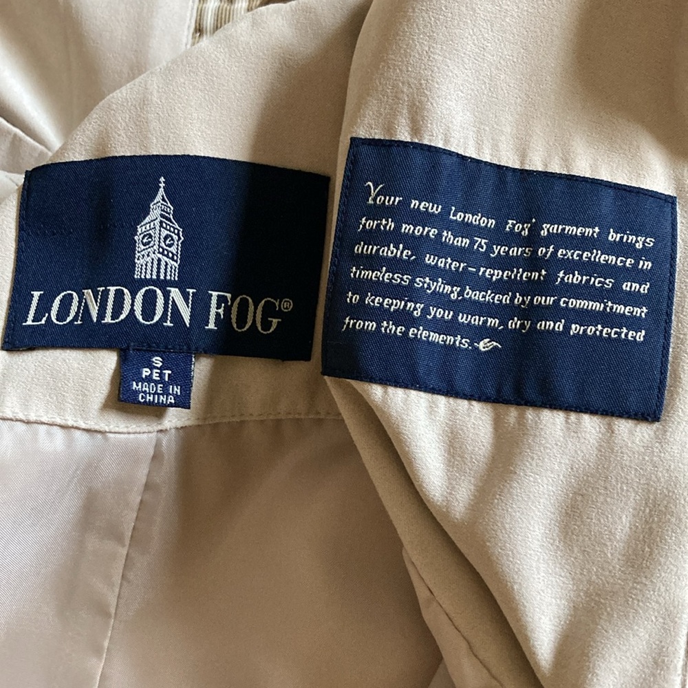London Fog light weight spring coat. - Picture 5 of 5